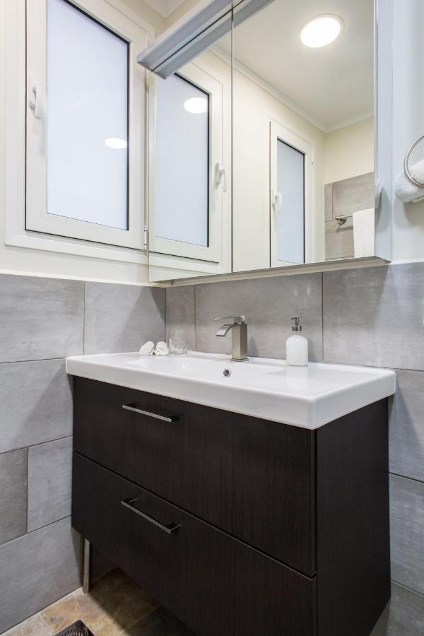Athena's Hideaway- Fully Renovated- Absolute Location Athens