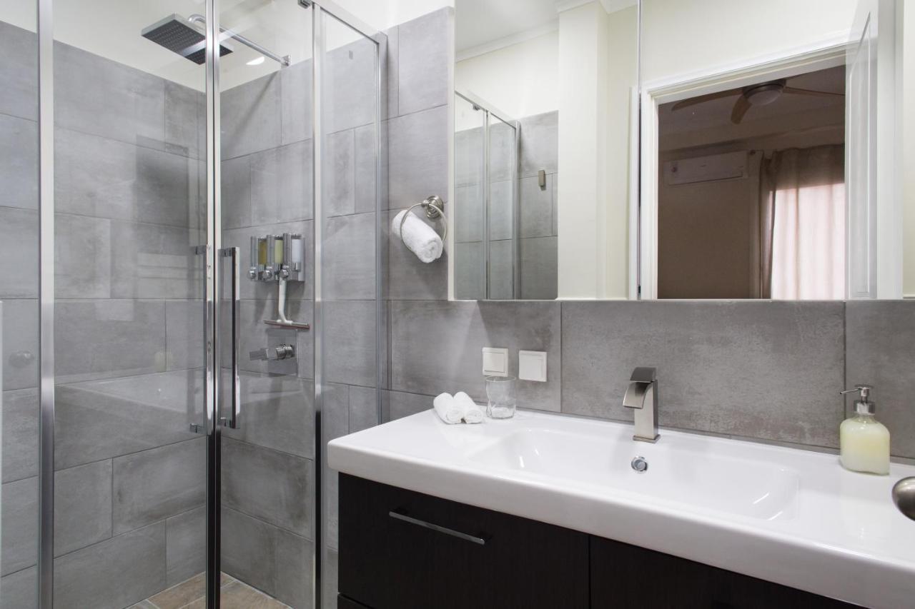 Athena's Hideaway- Fully Renovated- Absolute Location *