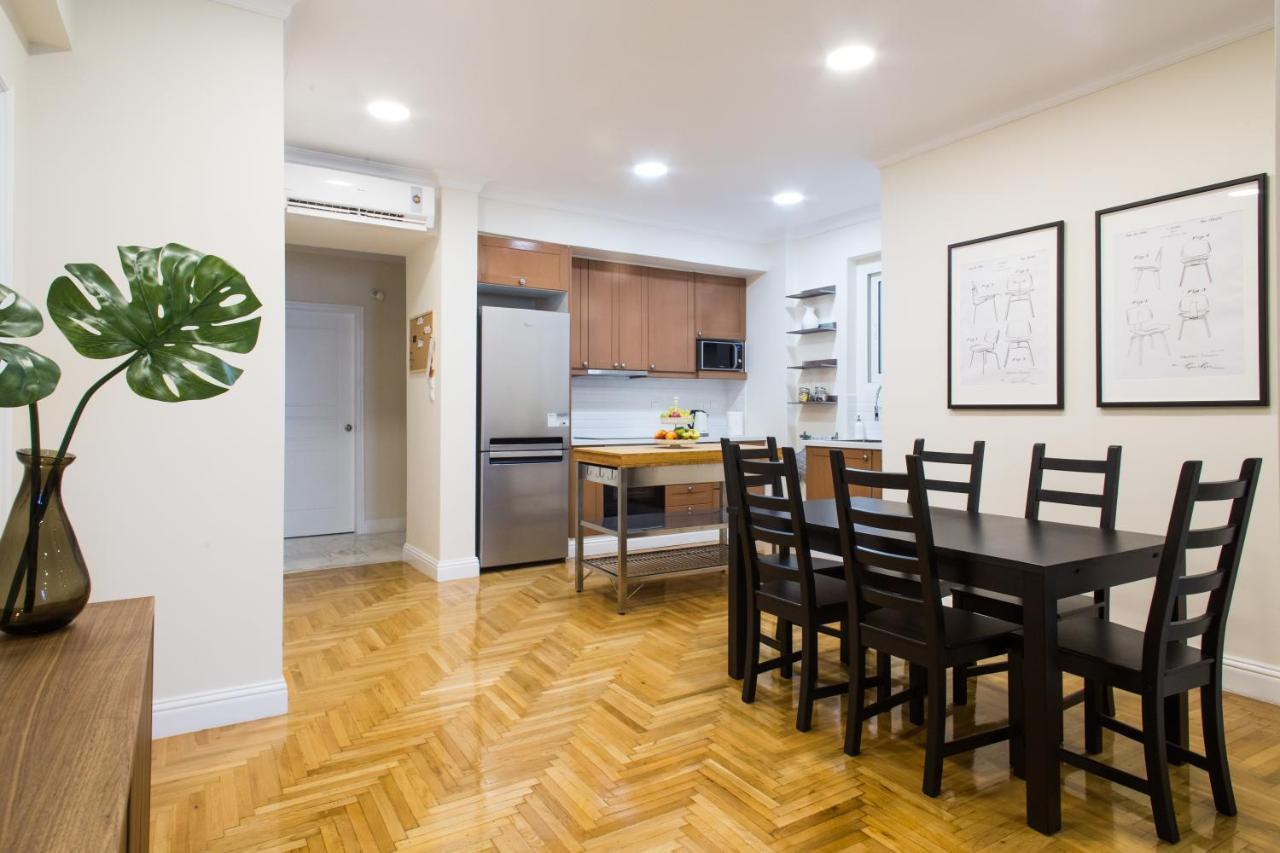 Athena's Hideaway- Fully Renovated- Absolute Location *