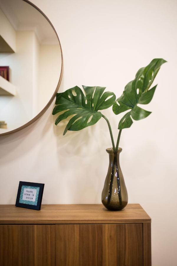 Athena's Hideaway- Fully Renovated- Absolute Location Appartement *